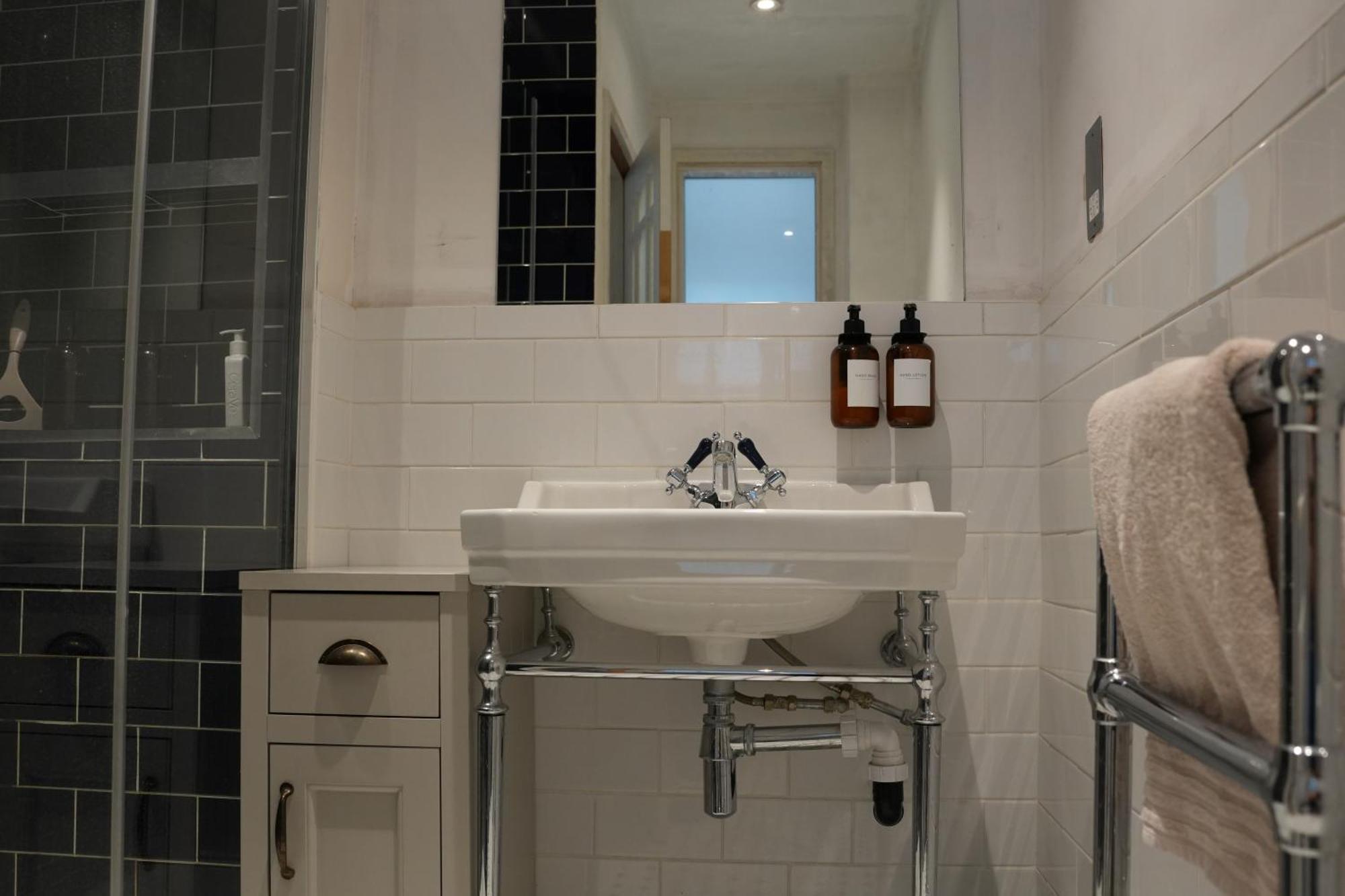 Stylish-Brockley-Entire Place Apartamento Londres Exterior foto